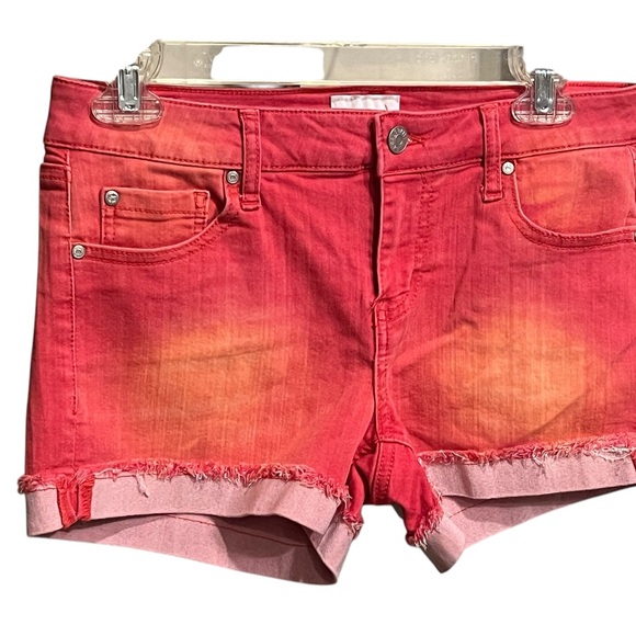 Stylish Ombre Red Orange Women's Shorts - Picture 4 of 9